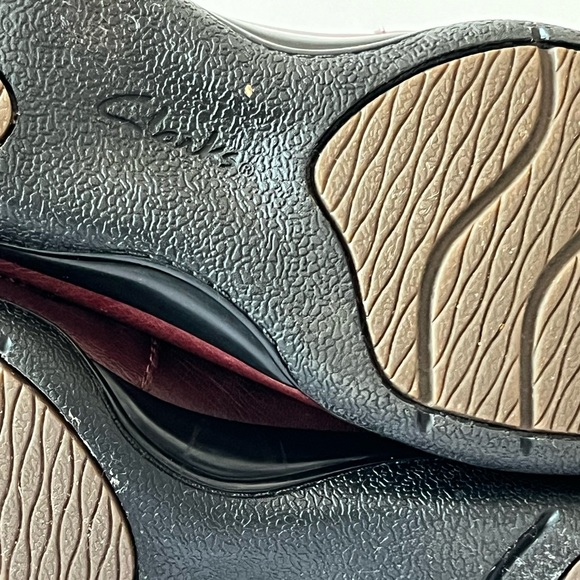 Ladies Clarks Leather Winter Boots size 7.5 - Picture 7 of 8